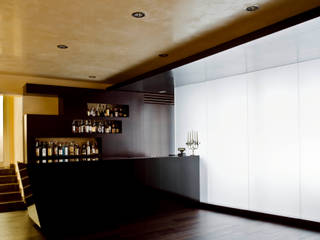 Nuovo bar hotel Plaza, EXiT architetti associati EXiT architetti associati ミニマルスタイルな 壁&床