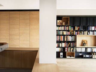 iron and wood bookcase, LCArchitetti LCArchitetti 지중해스타일 거실