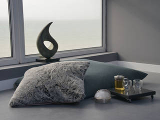 A Glamourous Beachfront Apartment, Cathy Phillips & Co Cathy Phillips & Co Phòng khách
