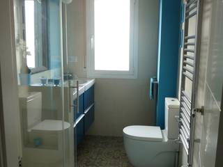 Reforma de baño: azul turquesa y baldosas impresas de mosaico hidráulico, Dec&You Dec&You Ausgefallene Badezimmer
