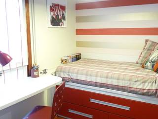 Una habitación juvenil para un joven gran seguidor del Athletic de Bilbao, Dec&You Dec&You モダンデザインの 子供部屋