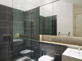 Hyde Park Mews, Gregory Phillips Architects Gregory Phillips Architects Modern bathroom