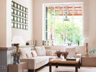 VIVIENDA TIBIDABO, The Room Studio The Room Studio Living room