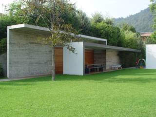 Casa Rota, Garbarino Rusin Architects Garbarino Rusin Architects مطبخ