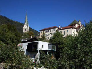 tra le foglie, casa p, bergmeisterwolf architekten bergmeisterwolf architekten Casas de estilo ecléctico