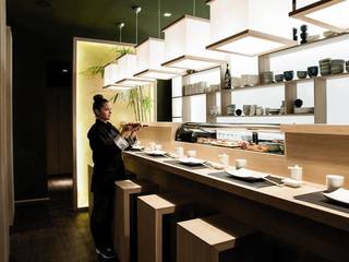 JAPIT - Sushi Bar, Ernesto Fusco Interior Designer Ernesto Fusco Interior Designer Офісні приміщення та магазини Скло Білий