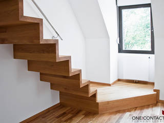 LEBENSRAUM ERWEITERT, ONE!CONTACT - Planungsbüro GmbH ONE!CONTACT - Planungsbüro GmbH Modern corridor, hallway & stairs