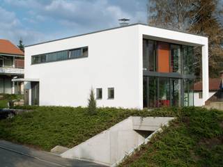 Haus Lenz in Überlingen, A r c h i t e k t i n Kelbing A r c h i t e k t i n Kelbing Casas modernas: Ideas, imágenes y decoración