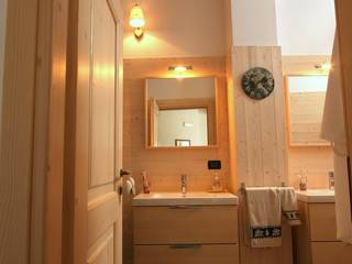 Casa Pinè, Cubisoft Cubisoft Rustic style bathroom
