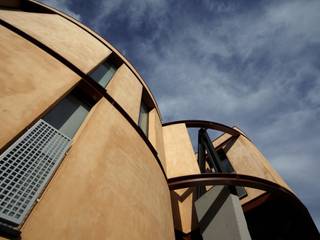 Butterfly house in Besalú, MIAS Architects MIAS Architects 모던스타일 주택