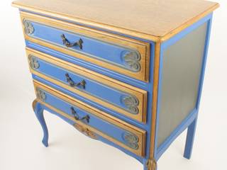 Upcycled oak chest of drawers, Narcissus Road Furniture Design Narcissus Road Furniture Design Dormitorios eclécticos