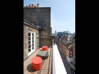 ZDF London - Office & Broadcasting Studios , ÜberRaum Architects ÜberRaum Architects Espacios comerciales