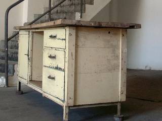 Industrial design working table. 1930 - 1940., wunderkammershop wunderkammershop Study/office