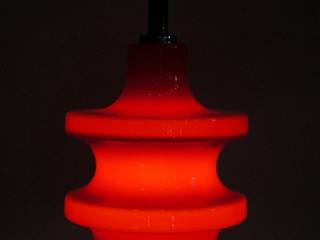 Design. Blutrote Glas Deckenlampe. 1970 – 1975., wunderkammershop wunderkammershop Eklektik Oturma Odası