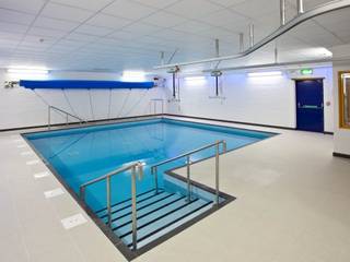 ​Advanced Hydrotherapy School Pool , London Swimming Pool Company London Swimming Pool Company مساحات تجارية