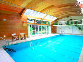 Concert Hall Moving Floor Pool, London Swimming Pool Company London Swimming Pool Company モダンスタイルの プール