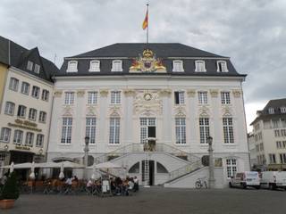 Vergoldung Rathausgeländer Bonn, malermeister klaudius kurtz malermeister klaudius kurtz Klassischer Garten