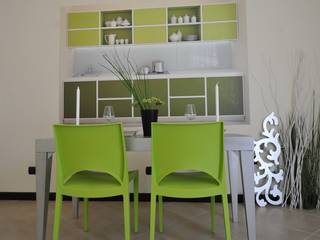 Appartamento campione nell'hinterland milanese, Gabriella Sala Design Gabriella Sala Design Modern dining room