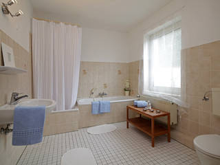 Einfamilienhaus, Homestaging Claudia Krüger Homestaging Claudia Krüger Classic style bathroom