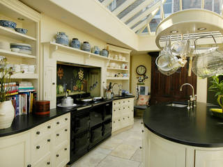 The Oval , Fine Fitted Interiors Fine Fitted Interiors Mutfak