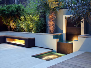 Water feature, bench and Palm tree with lighting MyLandscapes Nowoczesny ogród exootic,planting,plants,garden,outdoor,subtropical,bamboo,palm,trees,deck,lighting,london