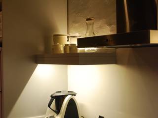 Proyecto iluminación, restauración de una casa rústica, OutSide Tech Light OutSide Tech Light Rustic style kitchen Lighting