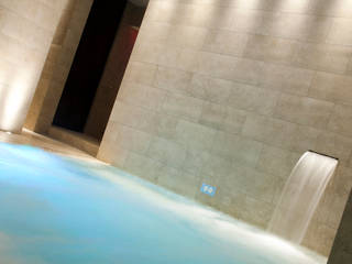 Queen Mary Day Spa, Ceramiche Refin S.p.A. Ceramiche Refin S.p.A. Modern Pool