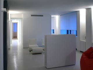 LOFT - BERGAMO, SERGIO PASCOLO ARCHITECTS SERGIO PASCOLO ARCHITECTS Minimalist house