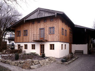Scheunenausbau in Antwort/Chiemgau, Gabriele Riesner Architektin Gabriele Riesner Architektin Rumah Gaya Rustic