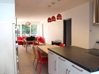 Appartement à NEUDORF Schluthfeld, Agence ADI-HOME Agence ADI-HOME Nhà bếp phong cách hiện đại