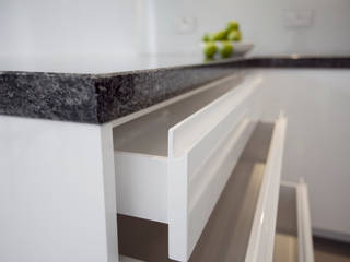 Muswell Hill N8: Contemporary light kitchen, Increation Increation Cozinhas clássicas