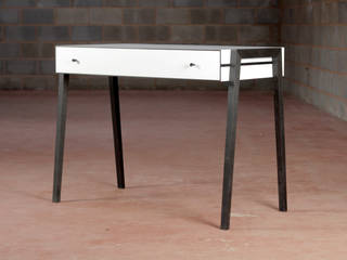 Animate Desk in Bog Oak and Formica Young & Norgate مكتب عمل أو دراسة مكتب