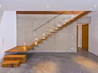 Weitblick, Bau-Fritz GmbH & Co. KG Bau-Fritz GmbH & Co. KG Eclectic style corridor, hallway & stairs Lighting