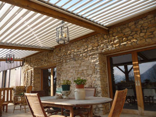 The BIOCLIMATIC Pergola by SOLISYSTEME, SOLISYSTEME SOLISYSTEME Lean-to roof