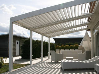 The BIOCLIMATIC Pergola by SOLISYSTEME, SOLISYSTEME SOLISYSTEME 부섭 지붕