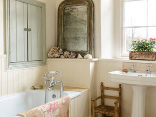 BATH ROOM DESIGNS BY HOLLY KEELING, holly keeling interiors and styling holly keeling interiors and styling 화장실