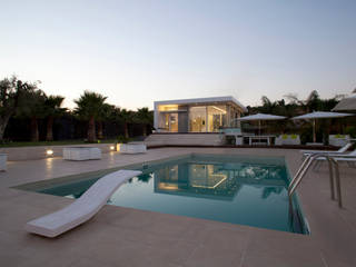 Villa con Piscina, Sebastiano Adragna Architetti Sebastiano Adragna Architetti 모던스타일 주택