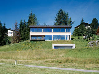 HAUS K, Dietrich | Untertrifaller Architekten ZT GmbH Dietrich | Untertrifaller Architekten ZT GmbH Country style house