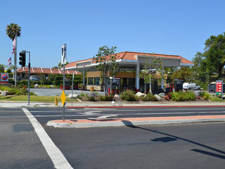 76 Gas Station, San Marcos CA. 2014, Erika Winters® Design Erika Winters® Design Gewerbeflächen