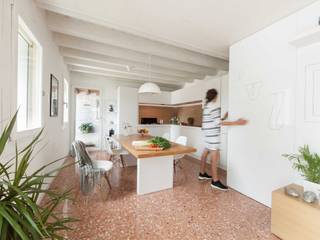 House PB, Didonè Comacchio Architects Didonè Comacchio Architects Modern Corridor, Hallway and Staircase