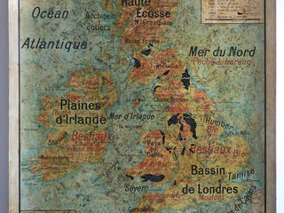 Patina Landkarten Schulwandkarten aus Frankreich, Mi by Mi Mi by Mi 인더스트리얼 벽지 & 바닥