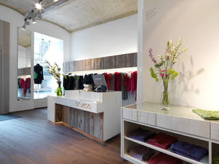 Anukoo Fair Fashion Shop, Atelier Heiss Architekten Atelier Heiss Architekten Коммерческие помещения