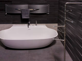 inox hanger, Giacomo Giustizieri - Industrial Designer Giacomo Giustizieri - Industrial Designer Modern style bathrooms