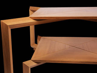 Spider Wood Table, Francesco Della Femina Francesco Della Femina 地中海デザインの リビング
