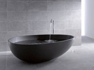 Bädermax freistehende Badewanen aus Mineralguss, Maxxwell AG Maxxwell AG Modern bathroom Bathtubs & showers