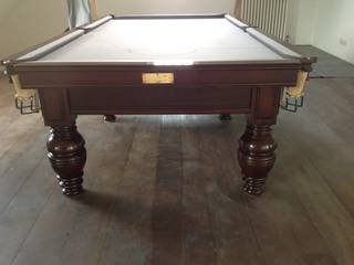 9ft Antique snooker table, Brown's Antiques Billiards and Interiors Brown's Antiques Billiards and Interiors Interior garden