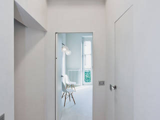 HOUSE FOR HOLIDAYS, PAOLO FRELLO & PARTNERS PAOLO FRELLO & PARTNERS Corridor & hallway