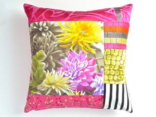 Mallory luxury patchwork cushion Suzy Newton Ltd. Salas de estilo ecléctico Accesorios y decoración