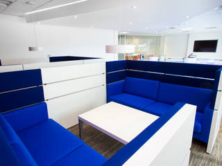 Airbus Customers Experience Centre - Formally Cassidian, Paramount Office Interiors Paramount Office Interiors Espaços comerciais