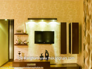 Master Bedroom TV Unit, The KariGhars The KariGhars Dormitorios de estilo moderno